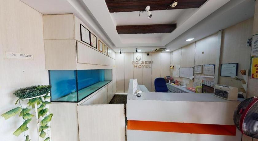 Serdang Business Hotel Seri Kembangan Kültér fotó