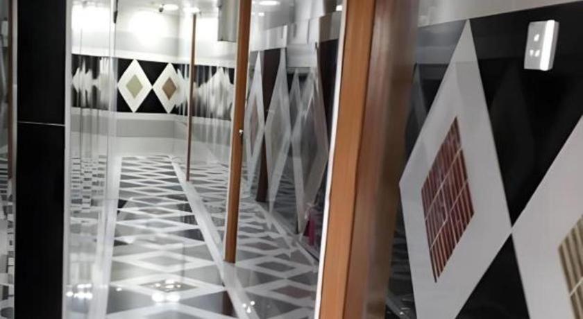 Serdang Business Hotel Seri Kembangan Kültér fotó